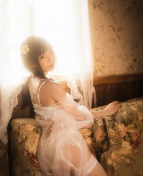 欧美女人牵着狗_1080在线观看