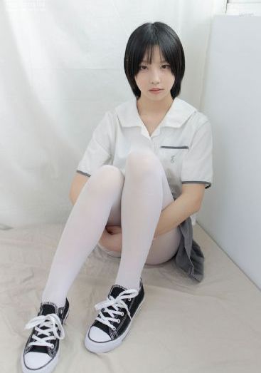 欧美男模特身材_BD英语完整版观看