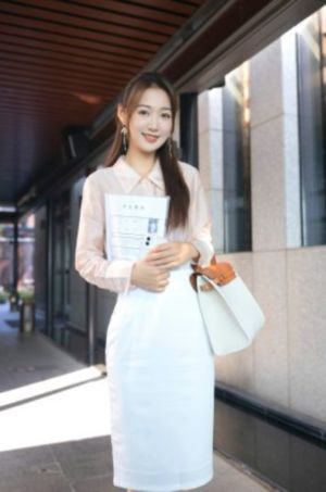 年轻漂亮女生视频成人_1080P免费观看