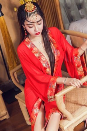 欧美疯狂沙滩女人图片_蓝光手机在线观看